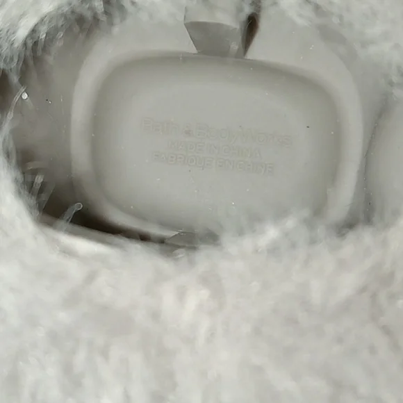 Bath & Body Works Fuzzy Summer Elephant Pocketbac Holder Packet Bac Keychain - Picture 6 of 8